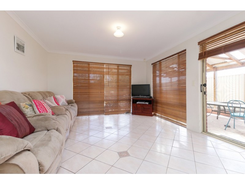 4 Shoalhaven Place, Waikiki WA 6169