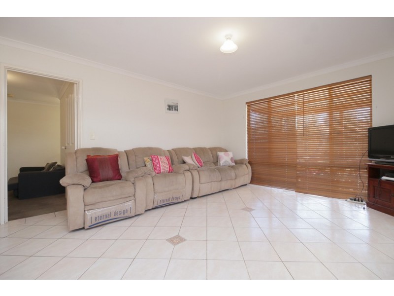 4 Shoalhaven Place, Waikiki WA 6169