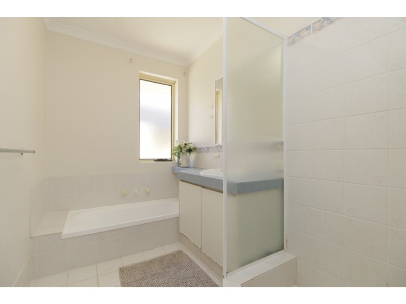 4 Shoalhaven Place, Waikiki WA 6169