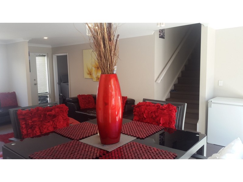 21 Hutchins Way, Kwinana Town Centre WA 6167