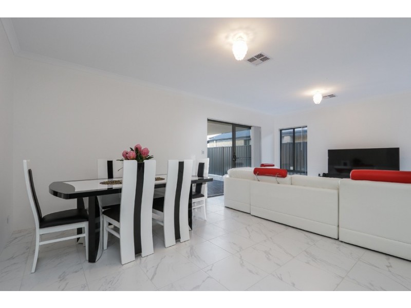 67 Lomond Way, Seville Grove WA 6112