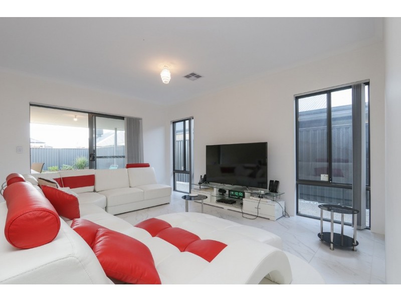 67 Lomond Way, Seville Grove WA 6112