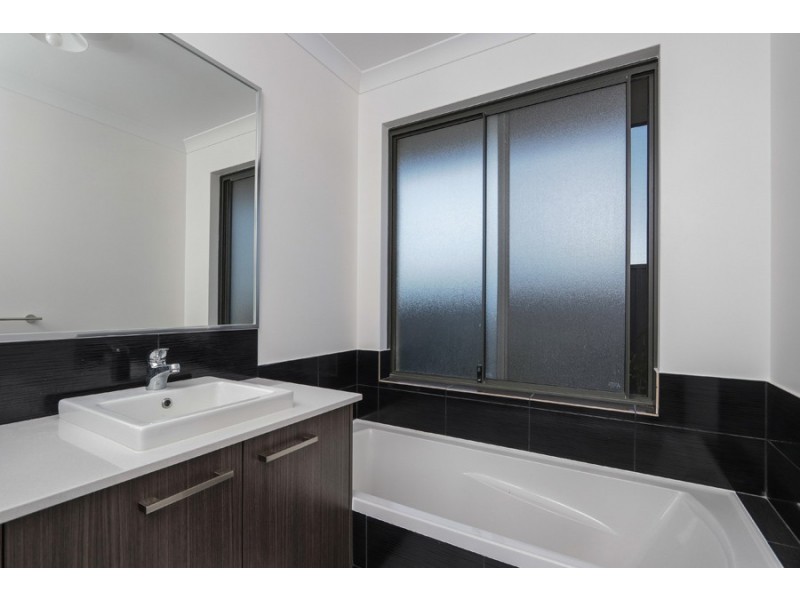 67 Lomond Way, Seville Grove WA 6112