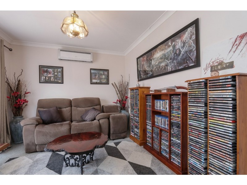 63 Amherst Road, Swan View WA 6056