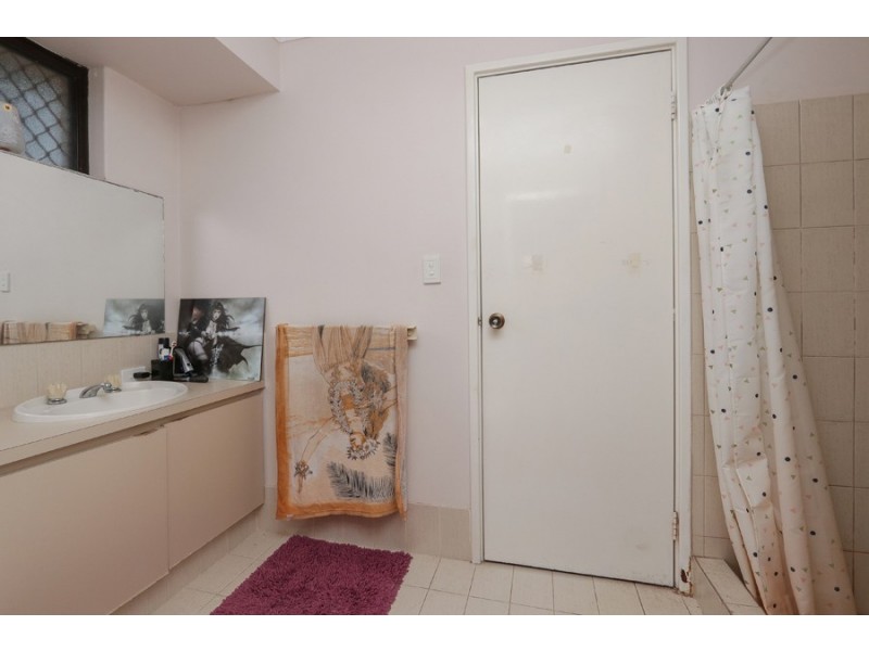 63 Amherst Road, Swan View WA 6056