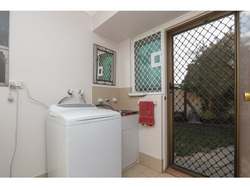 63 Amherst Road, Swan View WA 6056