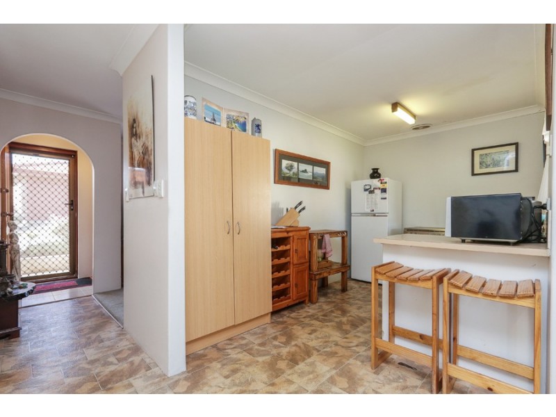 63 Amherst Road, Swan View WA 6056