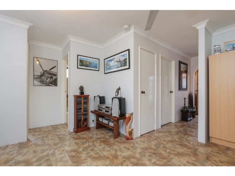 63 Amherst Road, Swan View WA 6056