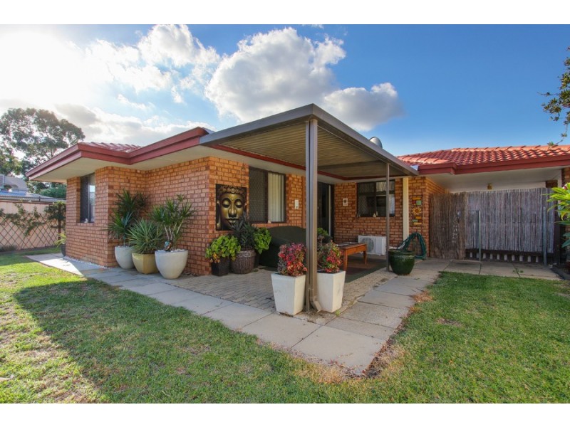 63 Amherst Road, Swan View WA 6056