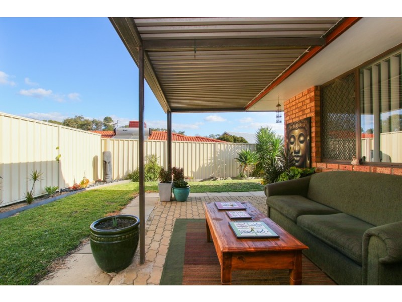 63 Amherst Road, Swan View WA 6056