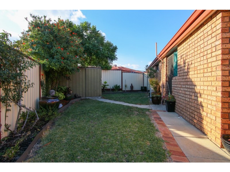 63 Amherst Road, Swan View WA 6056