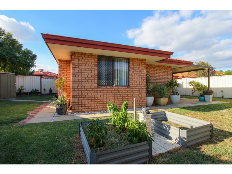 63 Amherst Road, Swan View WA 6056