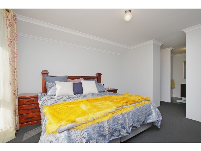 5 Castello Crescent, Byford WA 6122