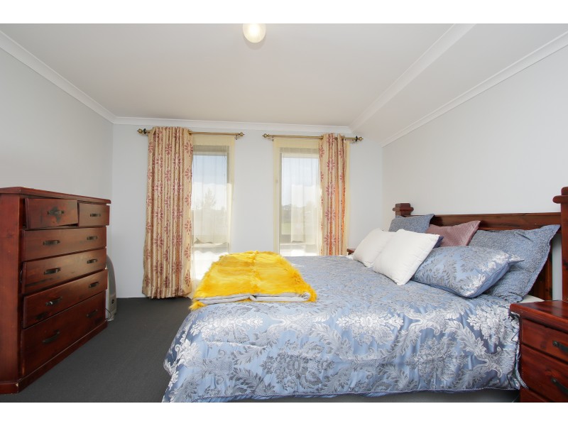 5 Castello Crescent, Byford WA 6122