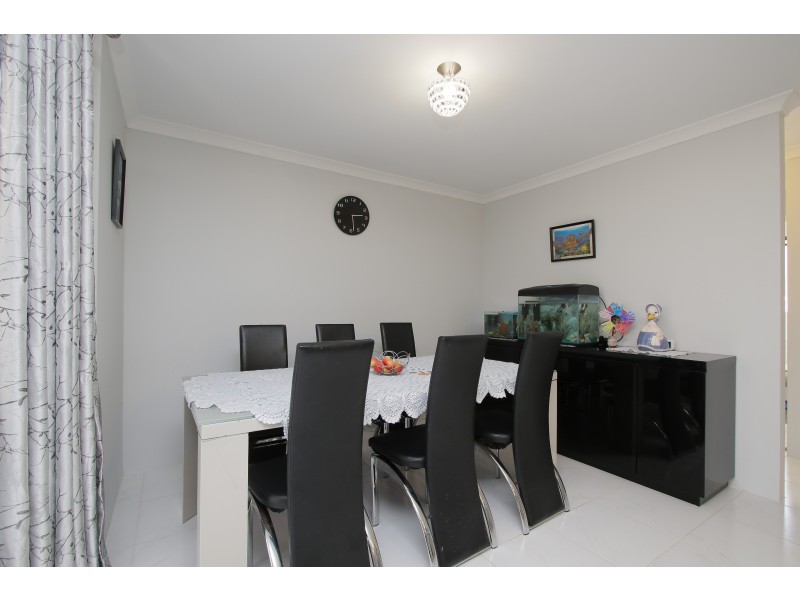 5 Castello Crescent, Byford WA 6122