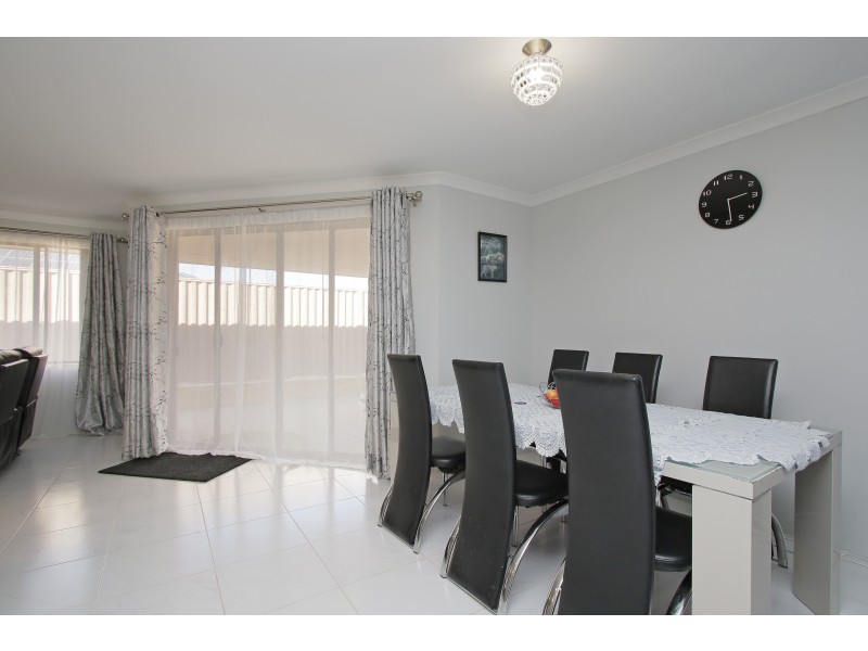 5 Castello Crescent, Byford WA 6122