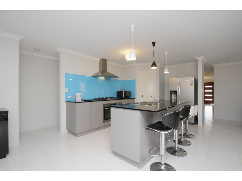 5 Castello Crescent, Byford WA 6122