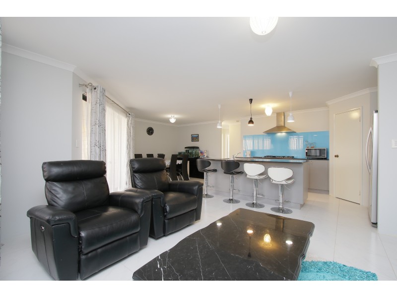 5 Castello Crescent, Byford WA 6122