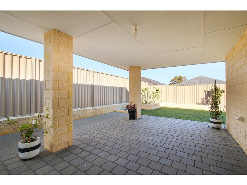 5 Castello Crescent, Byford WA 6122