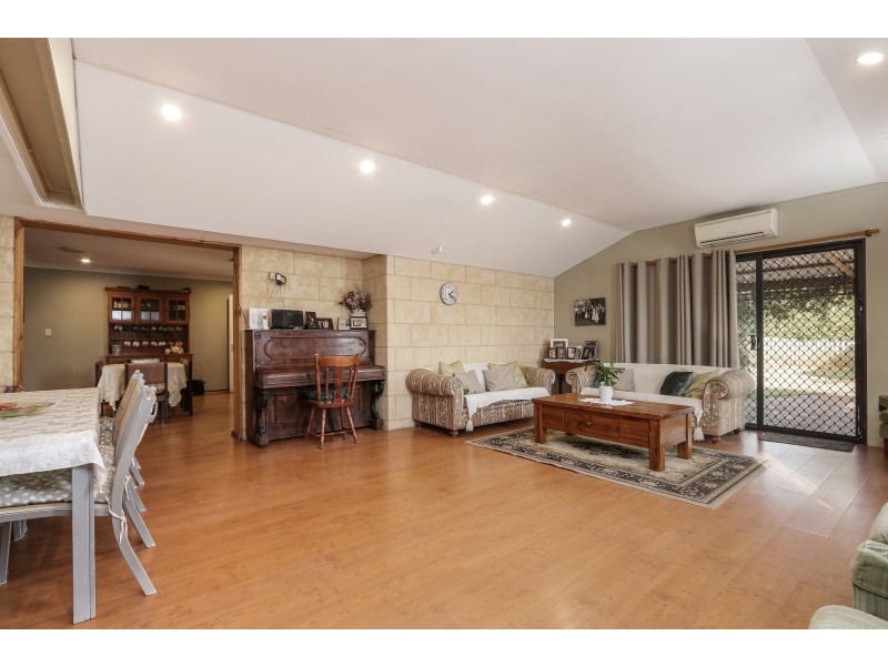 12 Pilkington Circus, Beechboro WA 6063