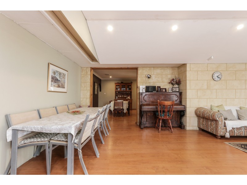 12 Pilkington Circus, Beechboro WA 6063