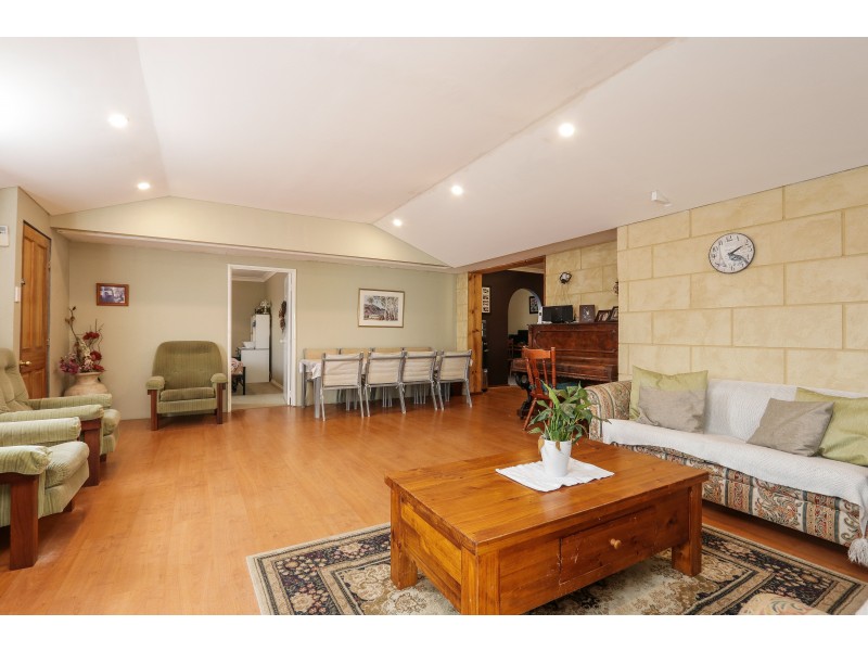 12 Pilkington Circus, Beechboro WA 6063