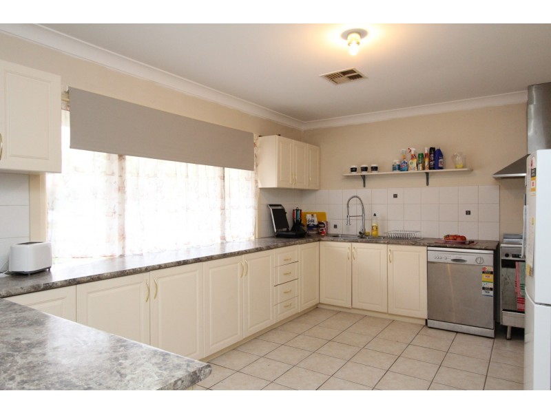 157 Third Avenue, Kelmscott WA 6111