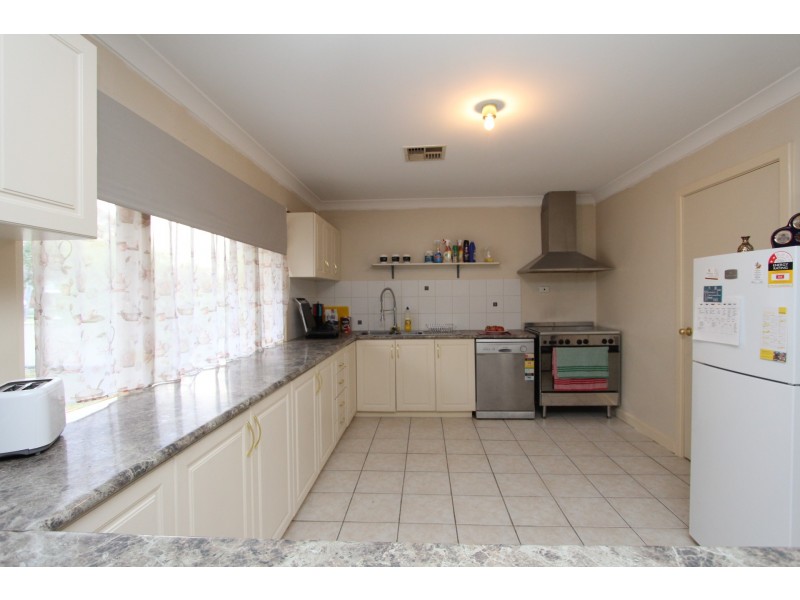 157 Third Avenue, Kelmscott WA 6111