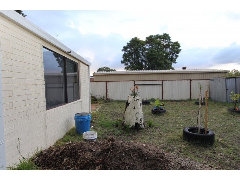 157 Third Avenue, Kelmscott WA 6111