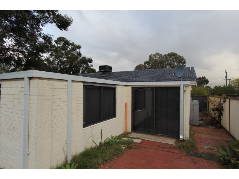 157 Third Avenue, Kelmscott WA 6111