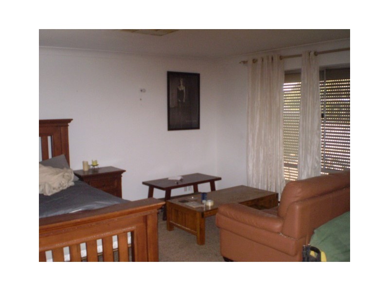 109 Third Avenue, Kelmscott WA 6111