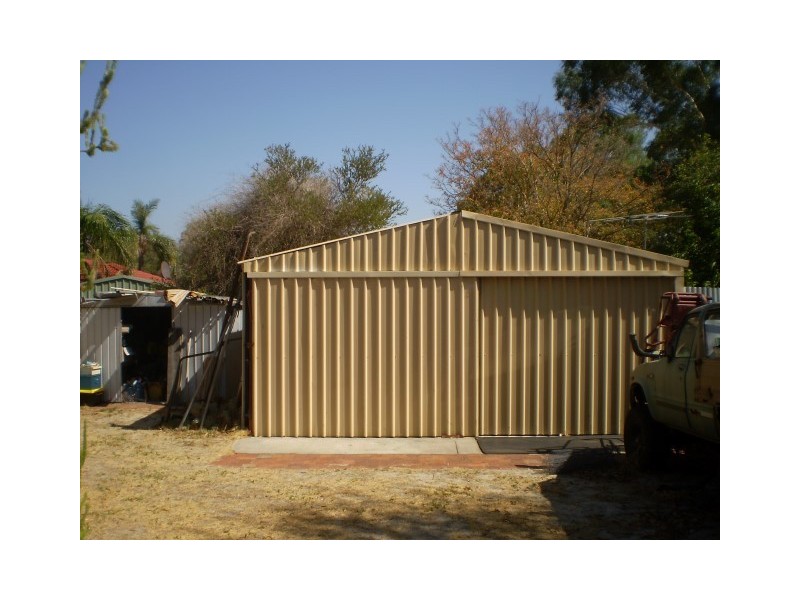 109 Third Avenue, Kelmscott WA 6111