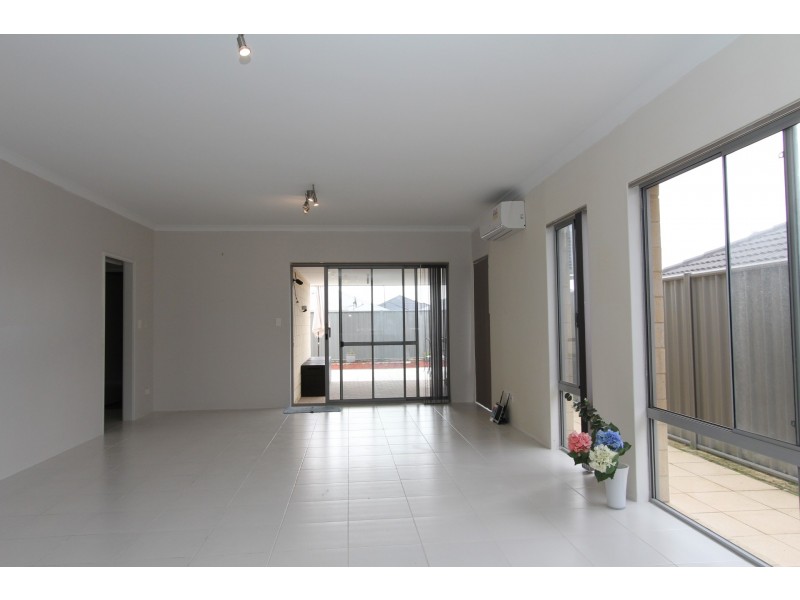 22 Bellingham Parade, Wellard WA 6170