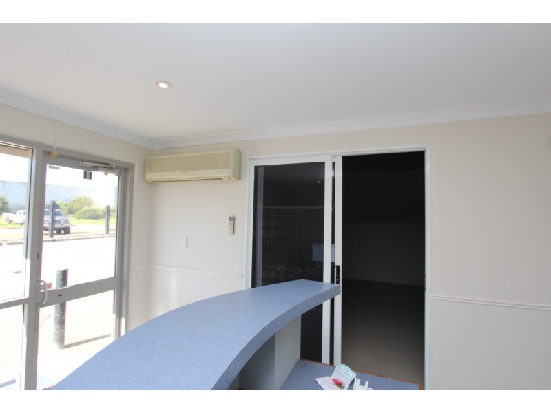 4/9 McCamey Avenue, East Rockingham WA 6168