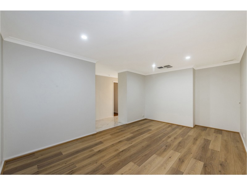 4 Tuck Street, Armadale WA 6112