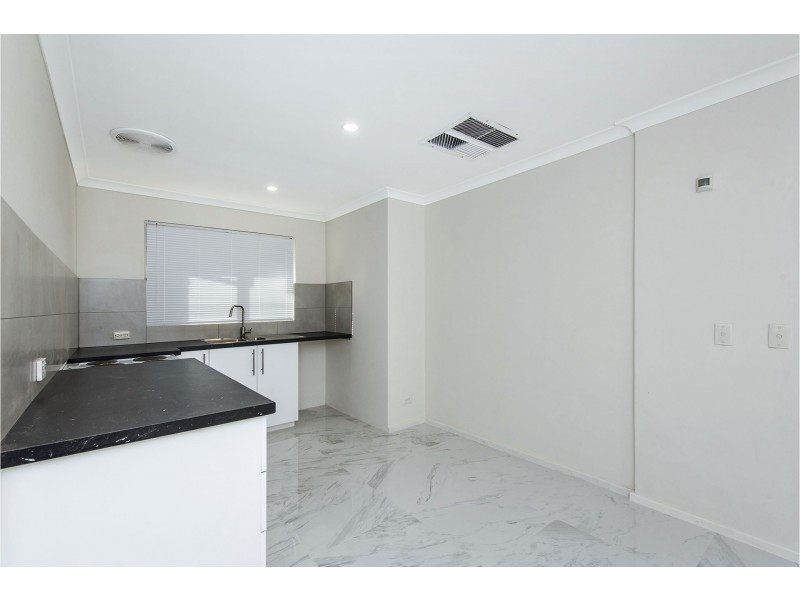 4 Tuck Street, Armadale WA 6112