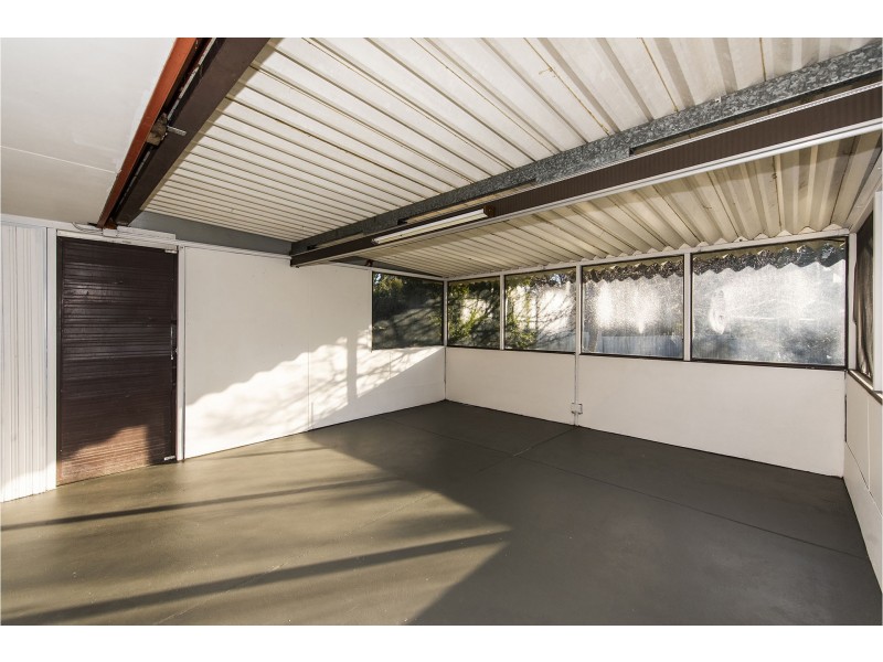 4 Tuck Street, Armadale WA 6112