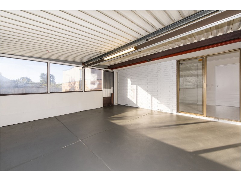 4 Tuck Street, Armadale WA 6112