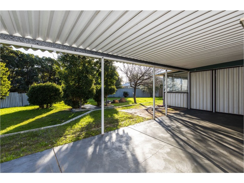 4 Tuck Street, Armadale WA 6112