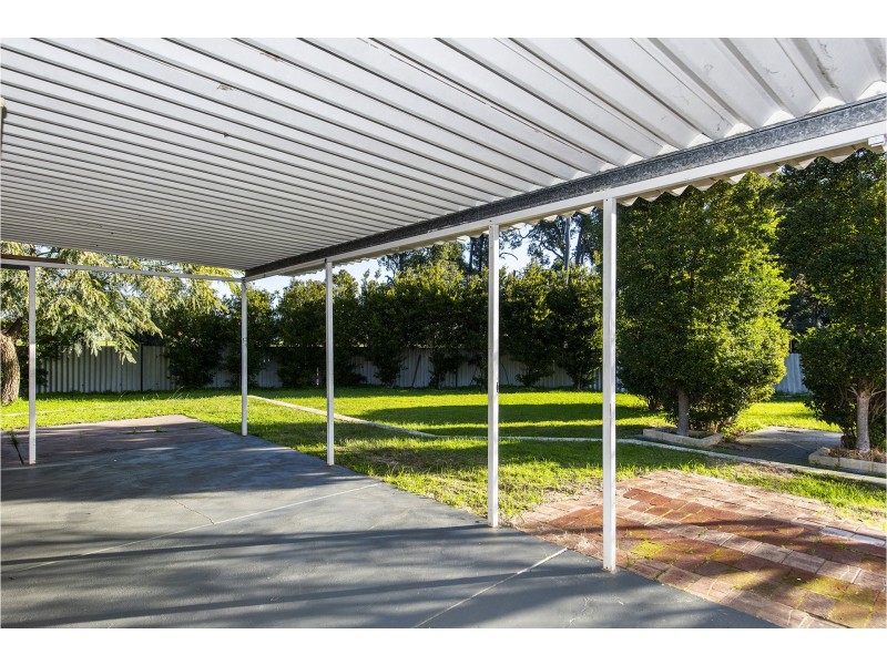 4 Tuck Street, Armadale WA 6112