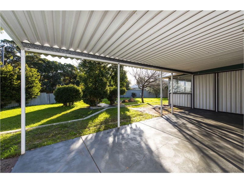 4 Tuck Street, Armadale WA 6112