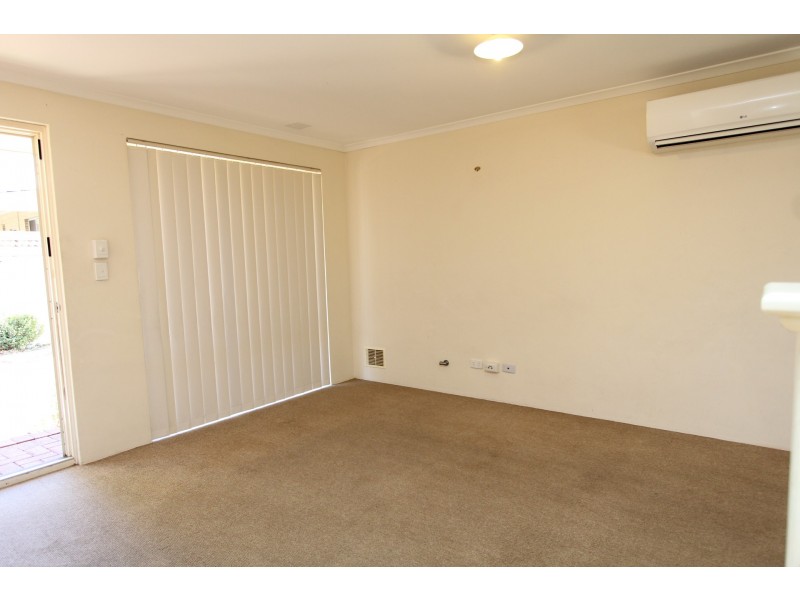 2/36 Streich Avenue, Kelmscott WA 6111