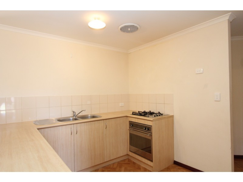 2/36 Streich Avenue, Kelmscott WA 6111