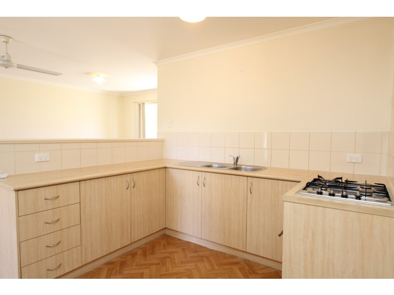 2/36 Streich Avenue, Kelmscott WA 6111