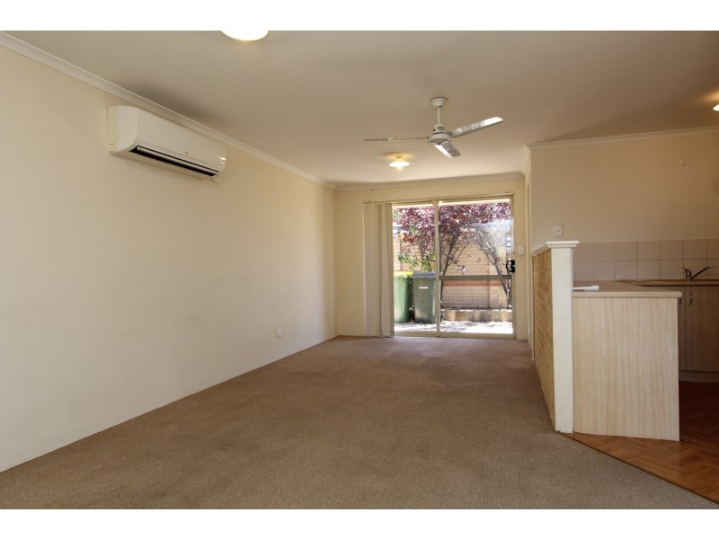 2/36 Streich Avenue, Kelmscott WA 6111