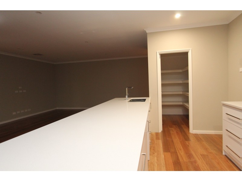 8 Surman Street, Byford WA 6122