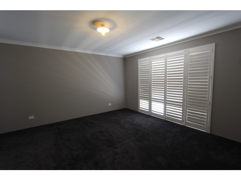 8 Surman Street, Byford WA 6122