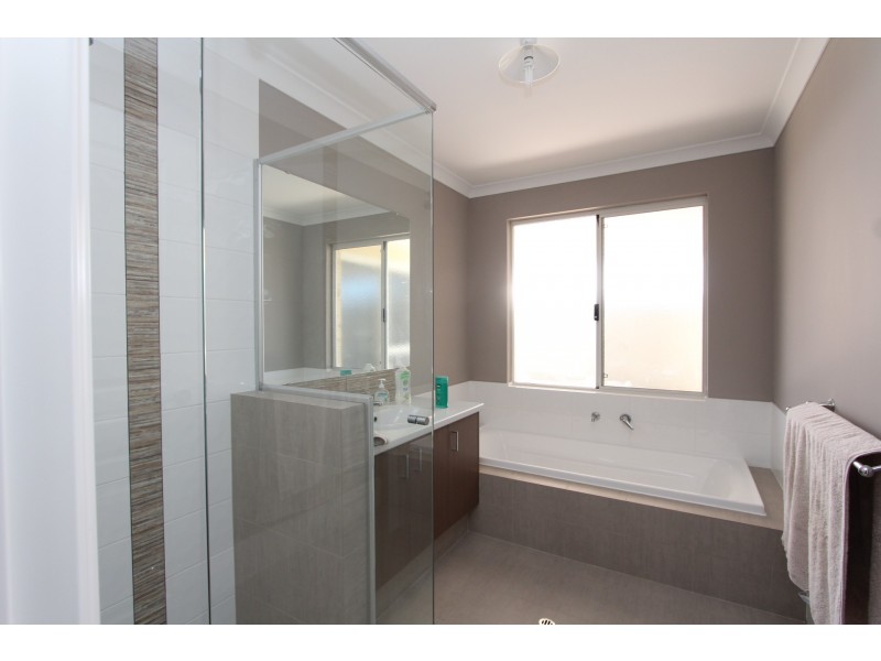 8 Surman Street, Byford WA 6122