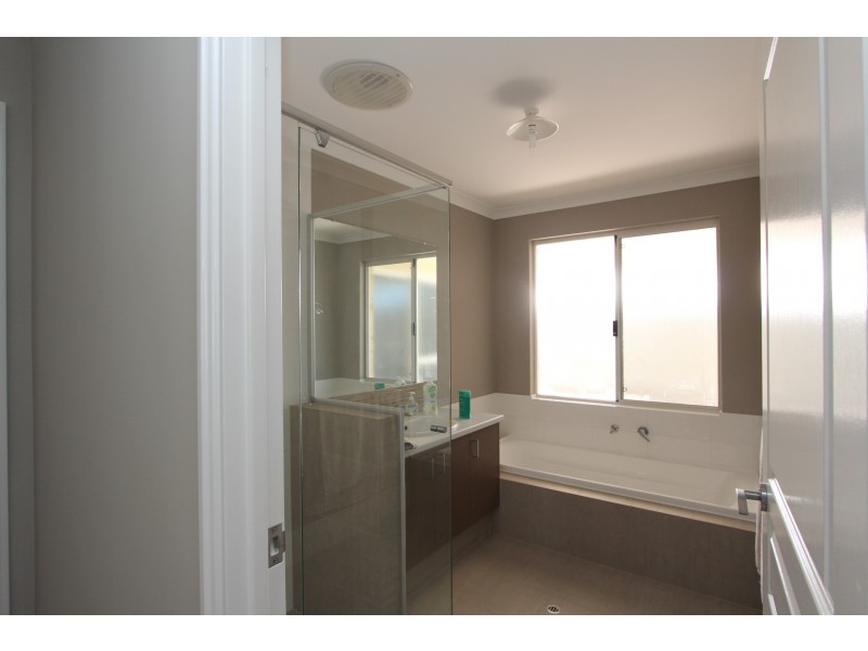 8 Surman Street, Byford WA 6122