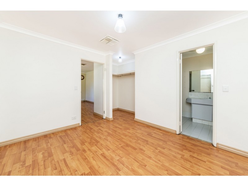 15 Sitella Plaza, Brookdale WA 6112